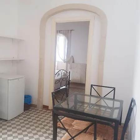 Alojamento de Acomodação e Pequeno-almoço Rossonegramaro Lecce