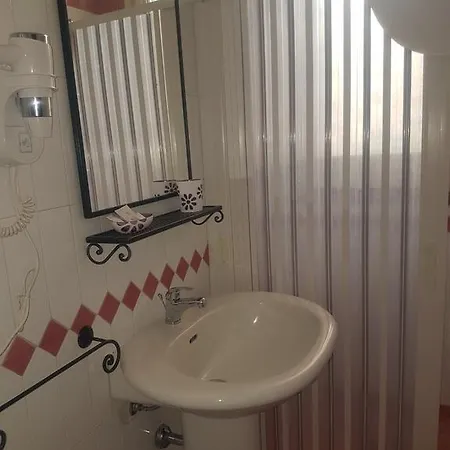Rossonegramaro Alojamento de Acomodação e Pequeno-almoço *